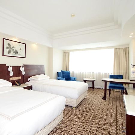 Overseas Chinese Friendship Hotel Quảng Châu Ngoại thất bức ảnh