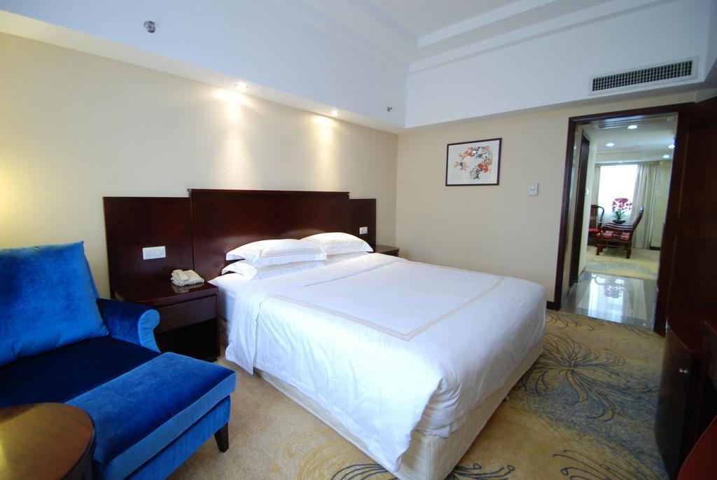 Overseas Chinese Friendship Hotel Quảng Châu Ngoại thất bức ảnh