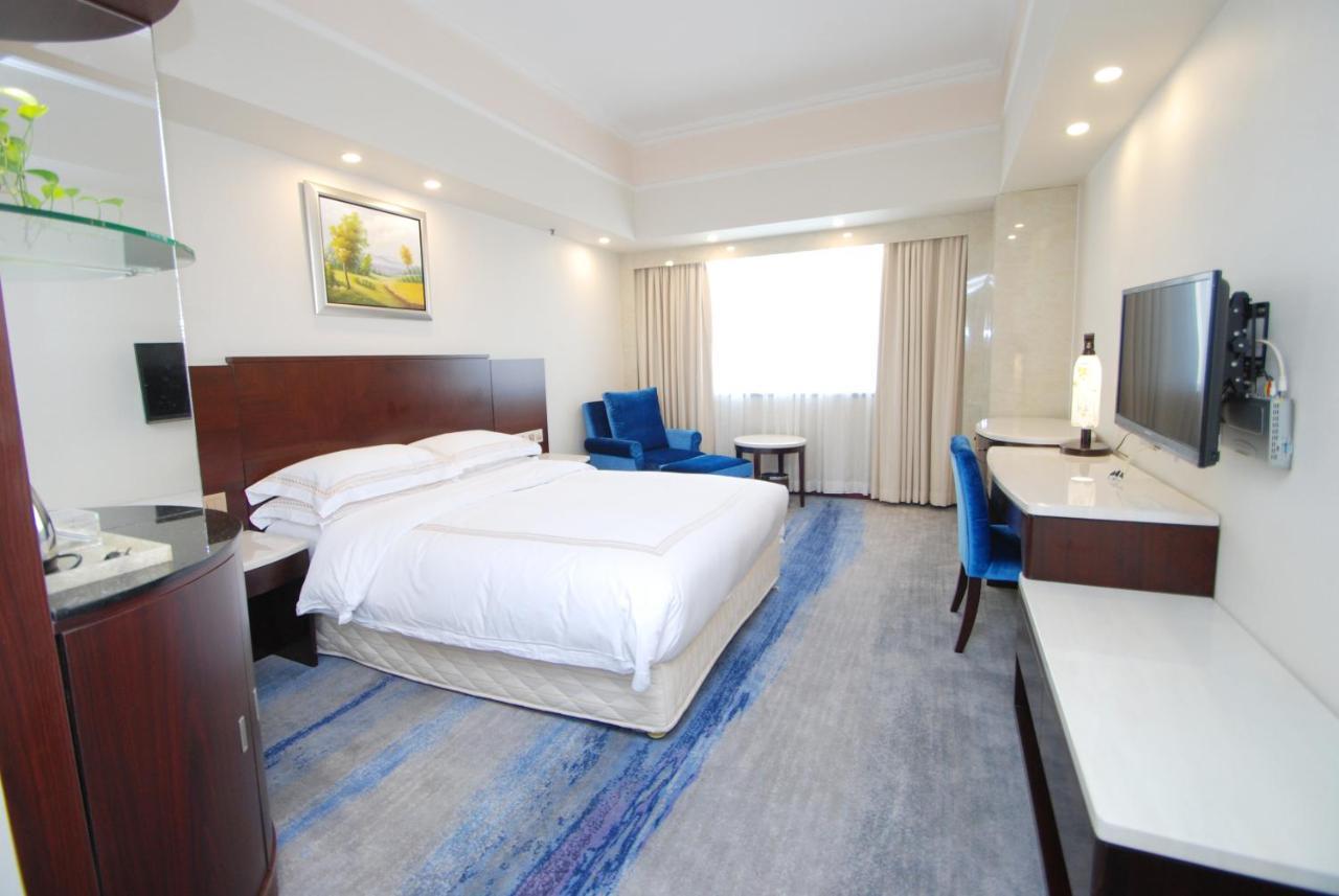 Overseas Chinese Friendship Hotel Quảng Châu Ngoại thất bức ảnh