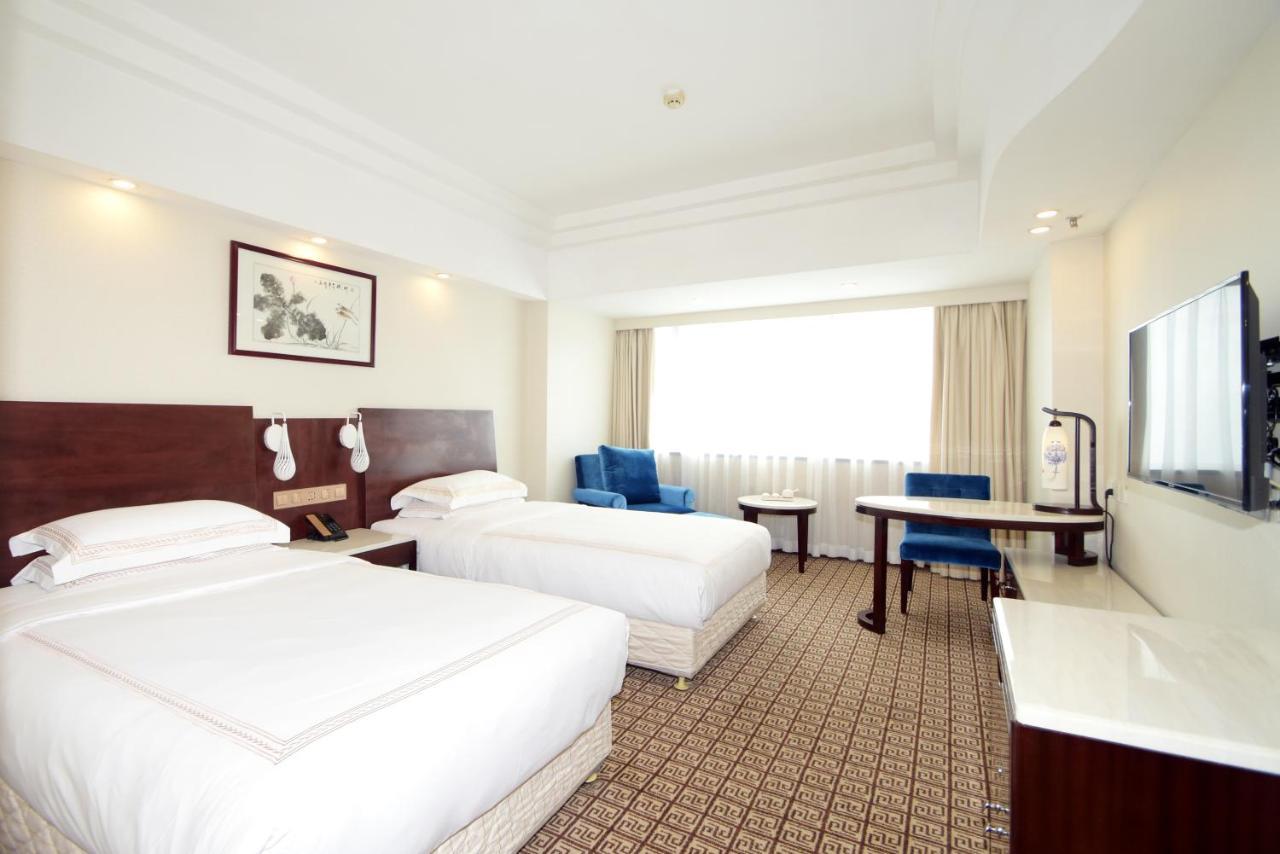 Overseas Chinese Friendship Hotel Quảng Châu Ngoại thất bức ảnh