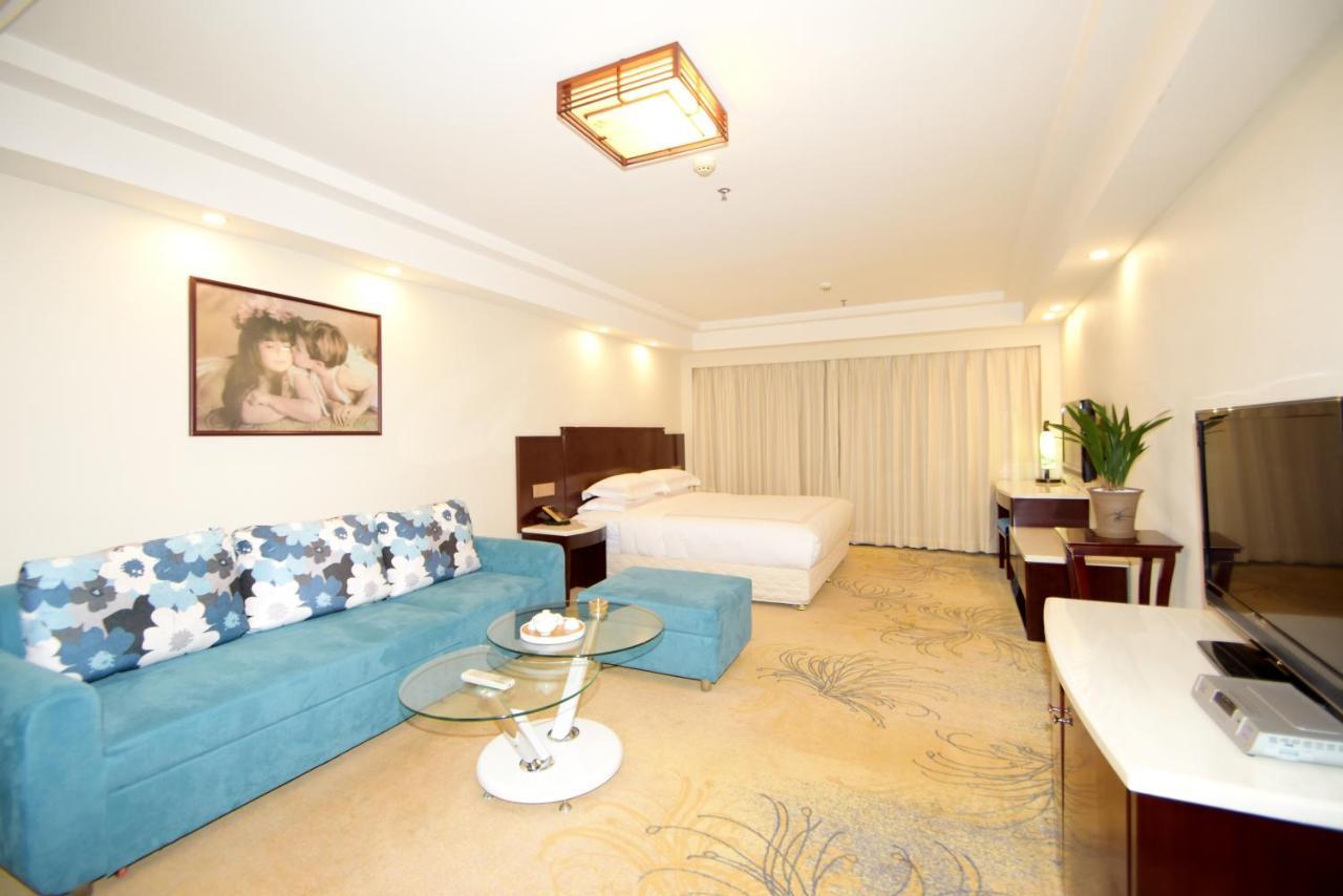 Overseas Chinese Friendship Hotel Quảng Châu Ngoại thất bức ảnh